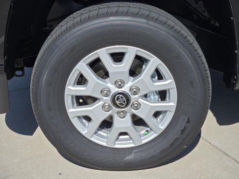 New 2025 Toyota Tacoma SR5 image 7