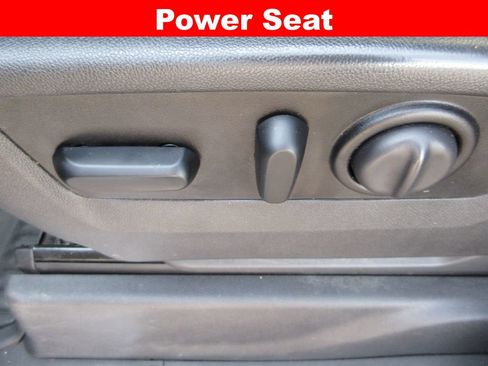 Used 2021 GMC Sierra 1500 AT4 w/ AT4 Value Package AWD/4WD image 32