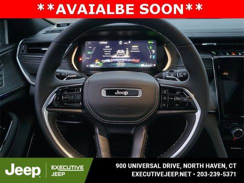 Used 2024 Jeep Grand Cherokee Overland w/ Luxury Tech Group IV image 16