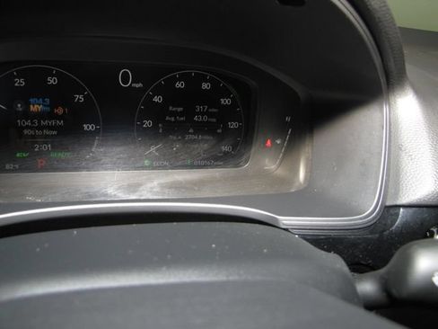 Certified 2025 Honda Civic Sport Touring image 4