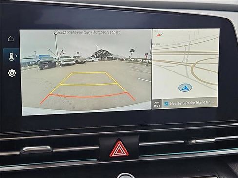 Used 2024 Hyundai Elantra SEL image 14