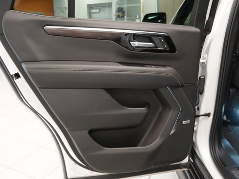 New 2025 Chevrolet Tahoe Premier w/ Sun And Tow Package AWD/4WD image 30