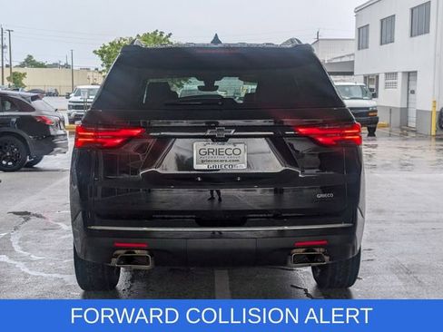 Used 2023 Chevrolet Traverse Premier FWD image 6