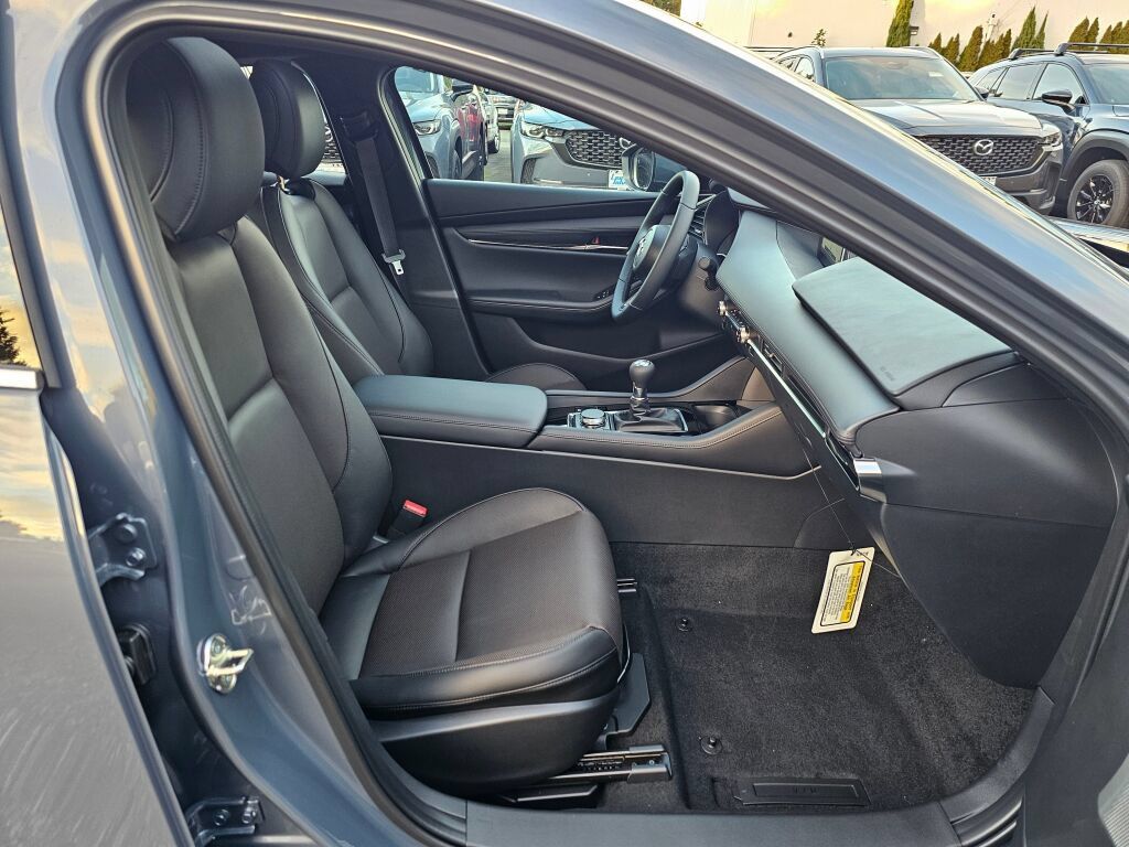New 2026 MAZDA MAZDA3 2.5 S Hatchback w/ Premium Pkg FWD image 30