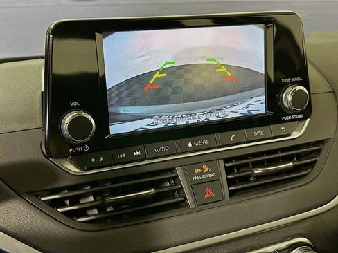 Used 2024 Nissan Altima 2.5 S image 16