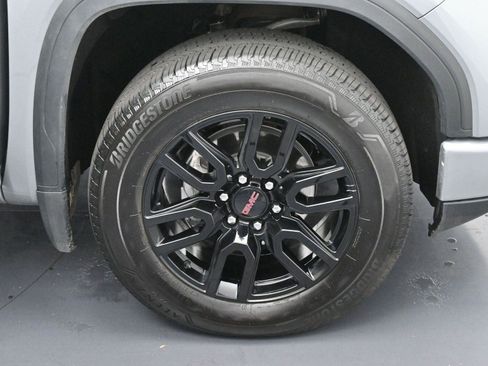 Used 2025 GMC Sierra 1500 Elevation image 31