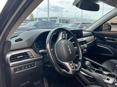 Certified 2022 Kia Telluride SX w/ SX Prestige Package AWD/4WD image 10