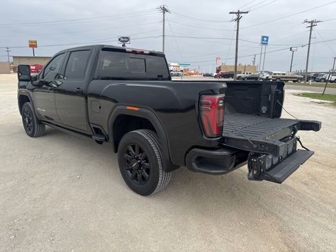 Used 2024 GMC Sierra 2500 AT4 w/ AT4 Premium Plus Package image 4