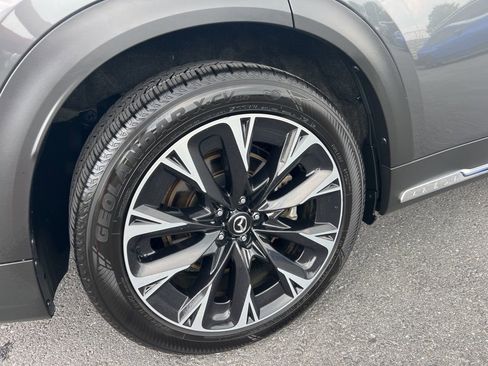Used 2024 MAZDA CX-90 Plug-In Hybrid w/ Premium Plus image 9