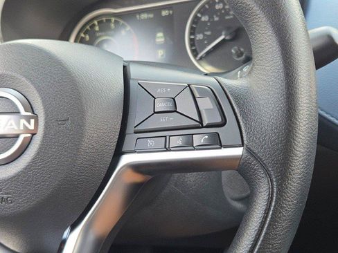 Used 2025 Nissan Versa SV FWD image 25