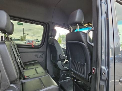 Used 2024 Mercedes-Benz Sprinter 2500 image 17