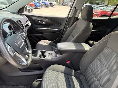 Used 2023 GMC Terrain SLE w/ Driver Convenience Package AWD/4WD image 9