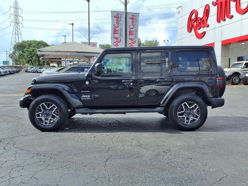 Used 2024 Jeep Wrangler Unlimited Sahara AWD/4WD image 9
