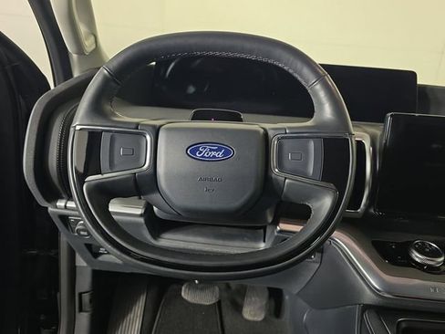 Certified 2025 Ford Expedition Max Platinum AWD/4WD image 11