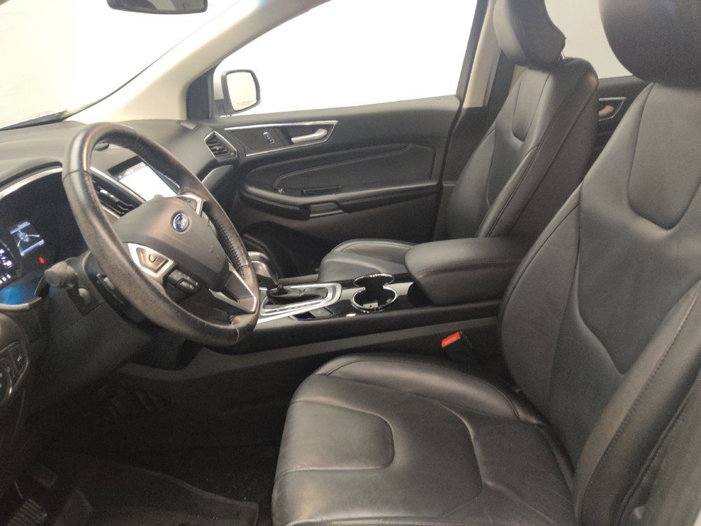 Used 2017 Ford Edge Titanium w/ Technology Package AWD/4WD image 17
