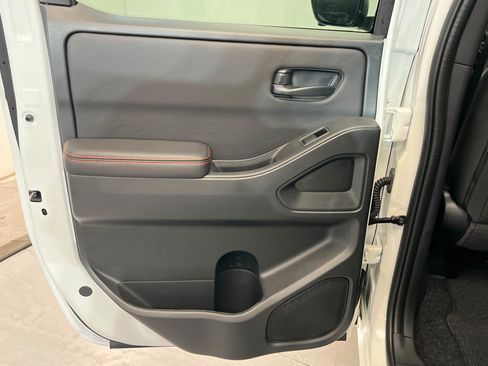 New 2026 Nissan Frontier PRO-4X w/ Pro-4x Convenience Package AWD/4WD image 18