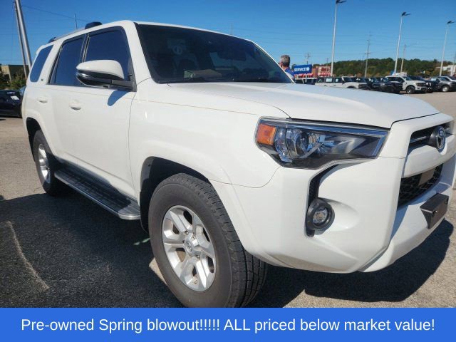 Used 2021 Toyota 4Runner SR5 Premium w/ Moonroof Package RWD image 3