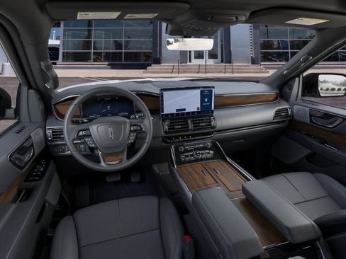 New 2023 Lincoln Navigator Reserve AWD/4WD image 9