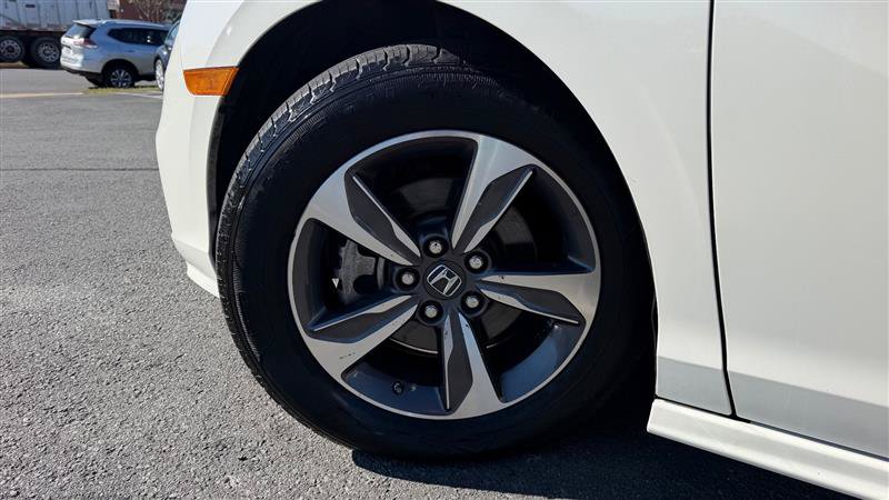 Used 2018 Honda Odyssey Touring image 16