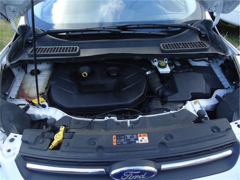 Used 2015 Ford Escape SE w/ Equipment Group 201A AWD/4WD image 32