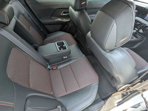 Certified 2025 Nissan Kicks SR w/ SR Premium Package FWD image 14