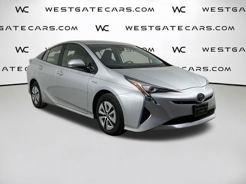 Used 2017 Toyota Prius Two w/ Prius Two Safety Plus Package image 38
