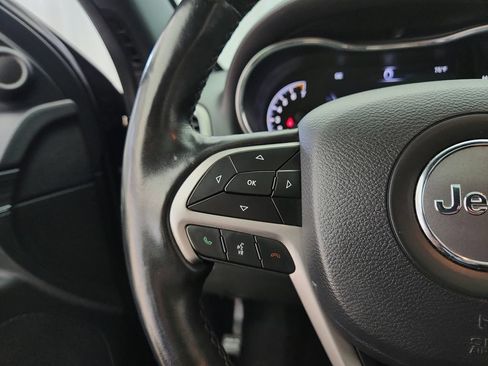 Used 2019 Jeep Grand Cherokee Limited AWD/4WD image 24