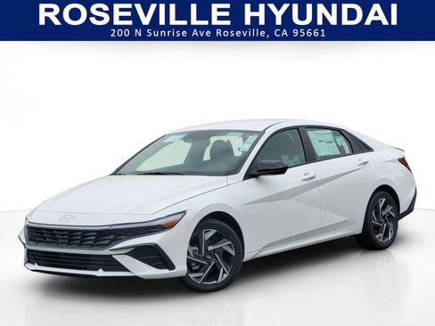 New 2025 Hyundai Elantra SEL image 1