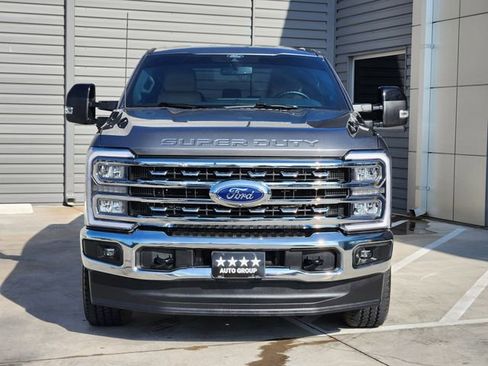 Used 2025 Ford F250 Lariat w/ FX4 Off-Road Package AWD/4WD image 3