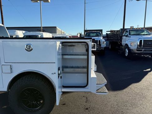 New 2026 Ford F350 XLT w/ FX4 Off-Road Package image 11