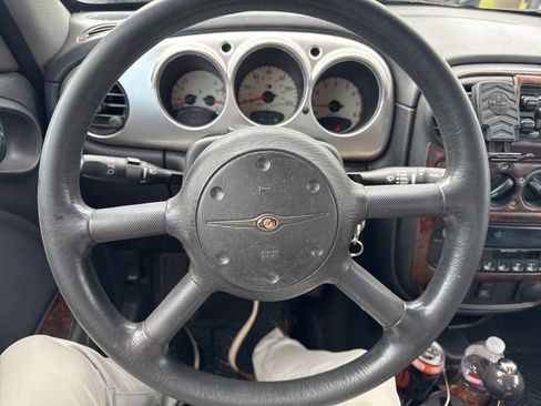 Used 2005 Chrysler PT Cruiser image 16