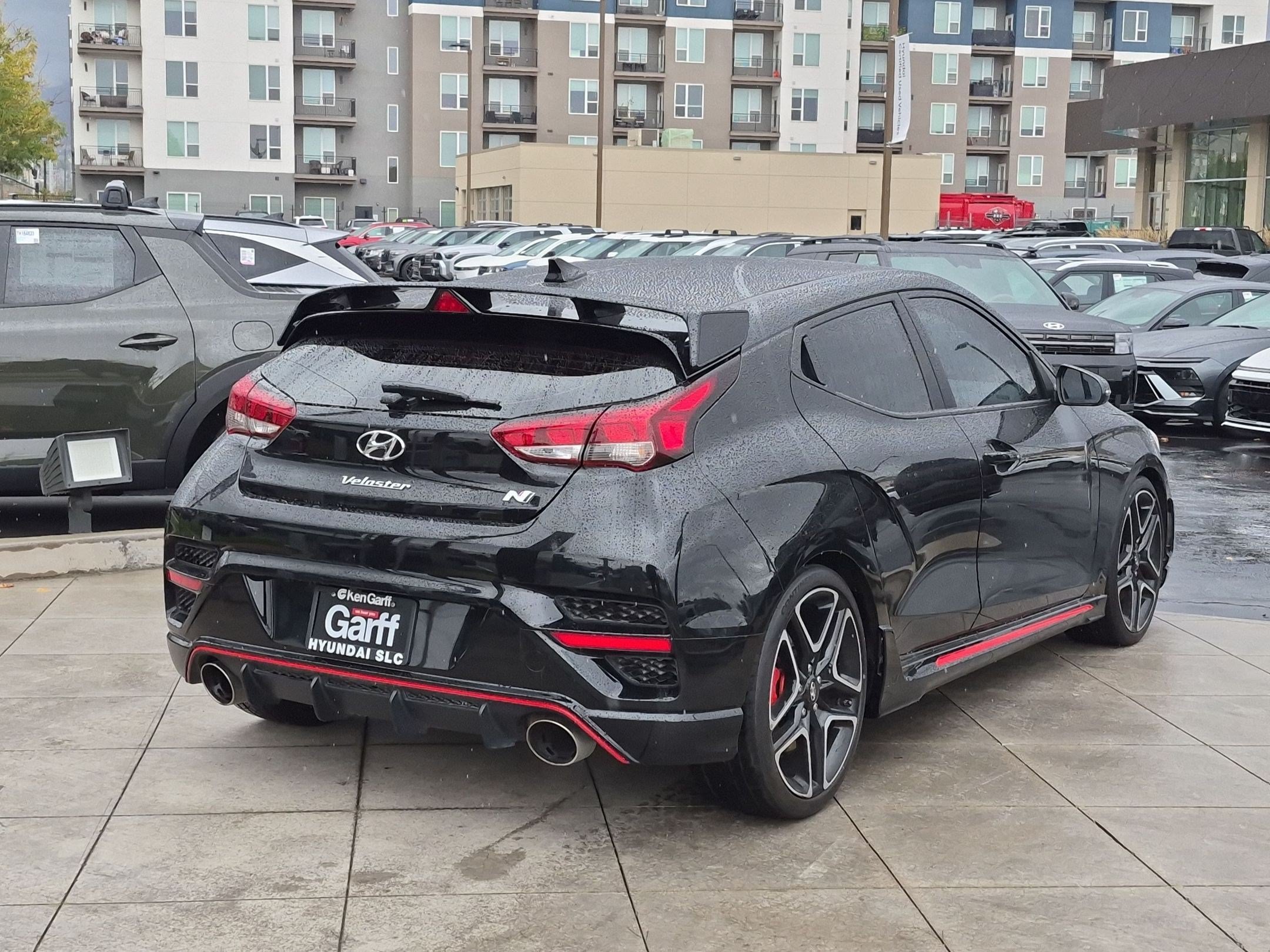 Certified 2022 Hyundai Veloster N FWD image 4