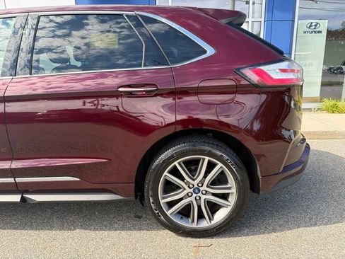 Used 2019 Ford Edge Titanium w/ Equipment Group 301A AWD/4WD image 5
