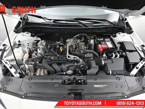 Used 2024 Nissan Altima 2.5 SV FWD image 32