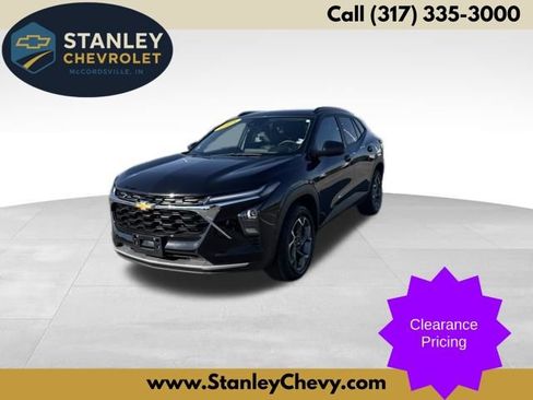 Used 2025 Chevrolet Trax LT w/ LT Convenience Package FWD image 1
