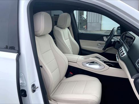 Certified 2025 Mercedes-Benz GLE 450 4MATIC image 8