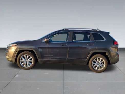Used 2016 Jeep Cherokee Limited image 3