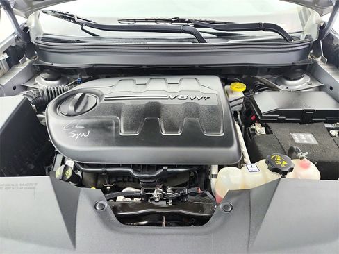 Used 2019 Jeep Cherokee Trailhawk w/ Comfort & Convenience Group image 38