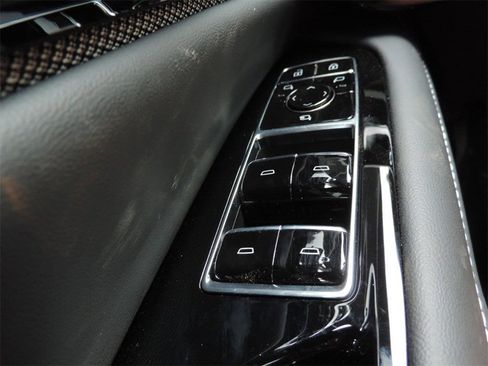 New 2026 Cadillac Optiq Luxury 2 image 21