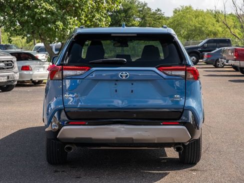 Used 2022 Toyota RAV4 SE AWD/4WD image 4