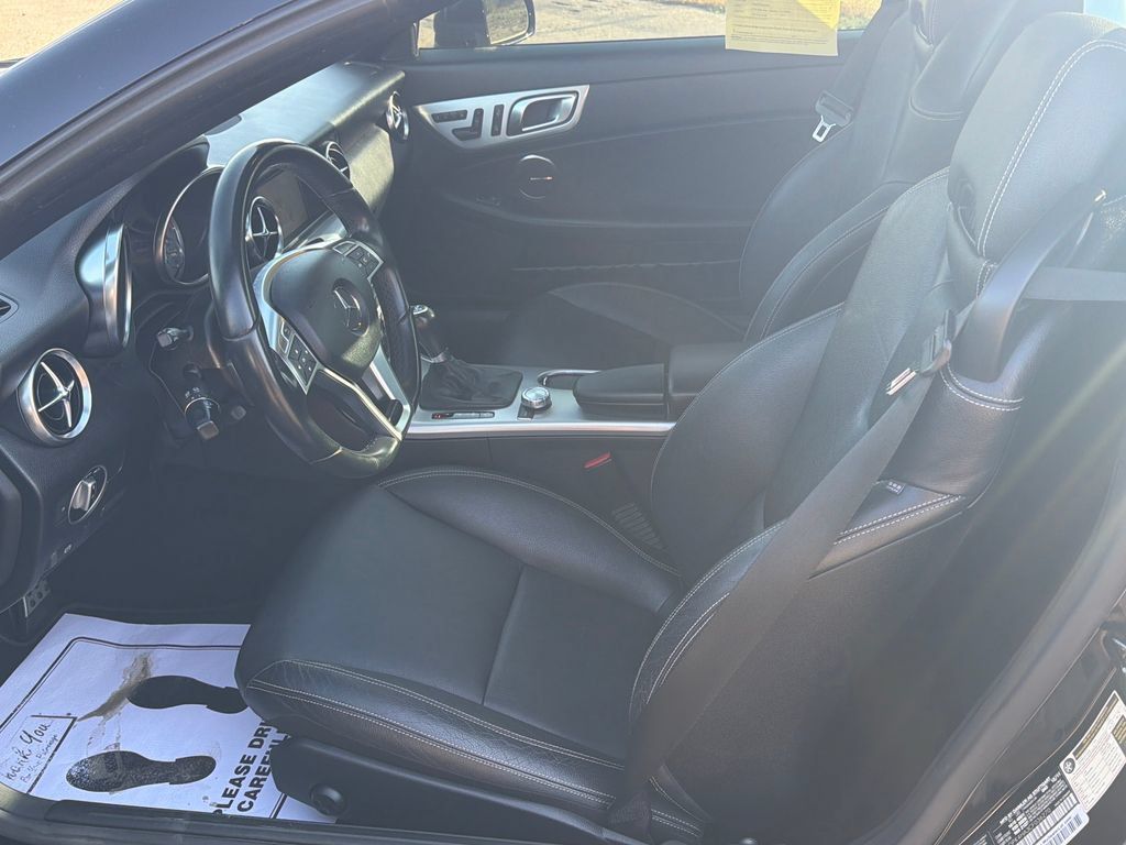 Used 2012 Mercedes-Benz SLK 250 image 9