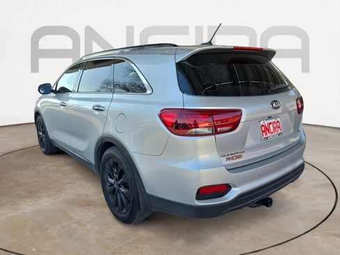 Used 2019 Kia Sorento S image 6