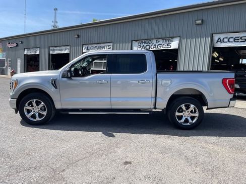 Used 2021 Ford F150 XLT w/ Equipment Group 302A High AWD/4WD image 4