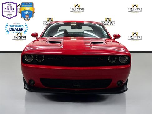 Used 2017 Dodge Challenger R/T Scat Pack w/ Leather Interior Group image 2