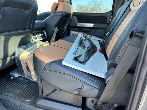 New 2024 Ford F350 Platinum w/ Tremor Off-Road Package AWD/4WD image 9