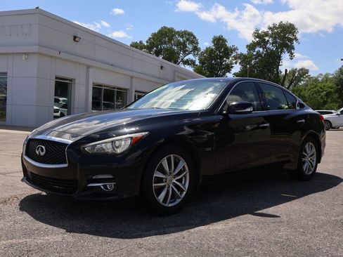 Used 2016 INFINITI Q50 3.0t Premium w/ Driver Assistance Package AWD/4WD image 3