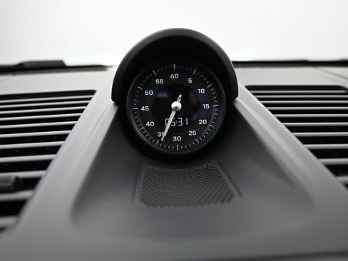 Used 2024 Porsche 911 Carrera GTS image 19