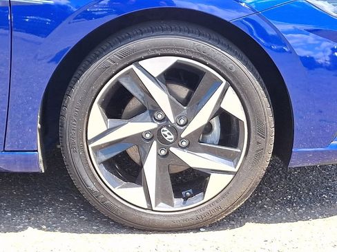 Used 2023 Hyundai Elantra SEL w/ Convenience Package FWD image 8