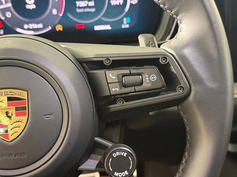 Certified 2025 Porsche Cayenne S image 40