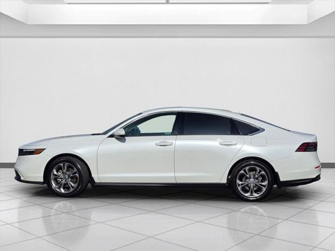 Certified 2023 Honda Accord EX image 8